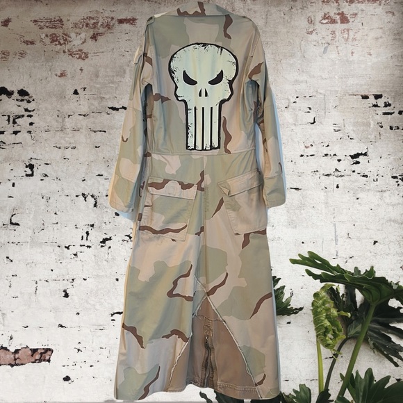 Upcycled punisher patched desert camouflage army flight/jump suit duster jacket - Picture 4 of 17